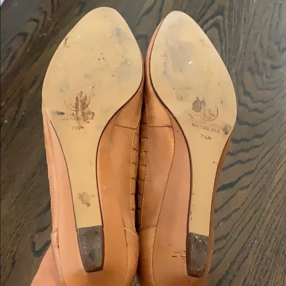 Sutton Plaza Hand made in Brazil leather tan wedge - Picture 8 of 8